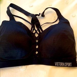 Victoria secret criss cross sports bra SZ 34dd